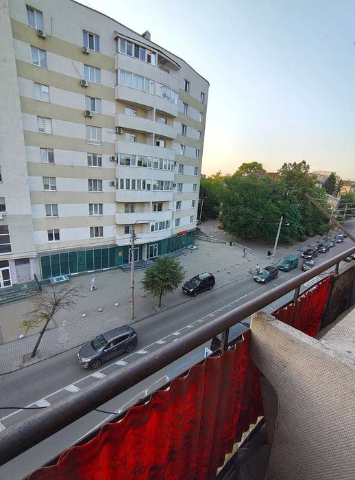 Топова локація! 2-кімнатна квартира з балконом біля озера, вул. Мазепи