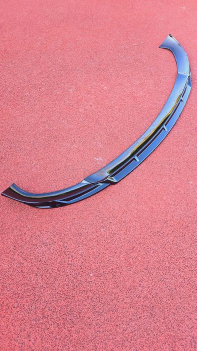 Cплиттер на Tesla Model Y диффузор спойлер зеркала пороги губа сплiтер