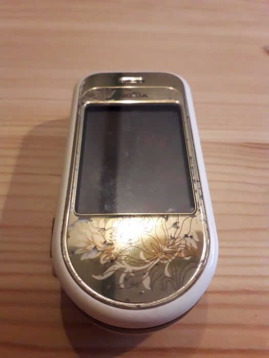 telefon Nokia 7370