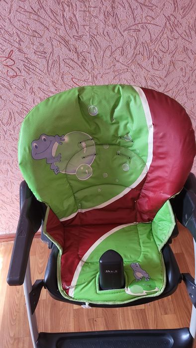 Стільчик для годування