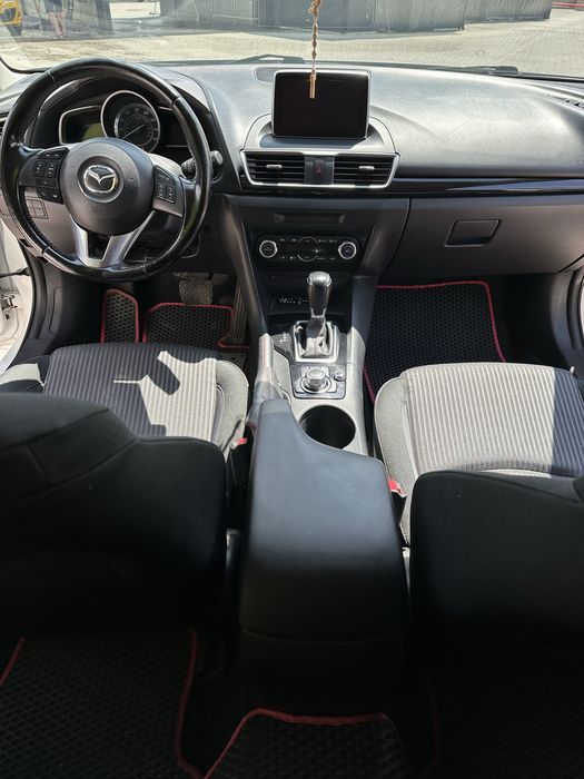 Продам Mazda 3 2013
