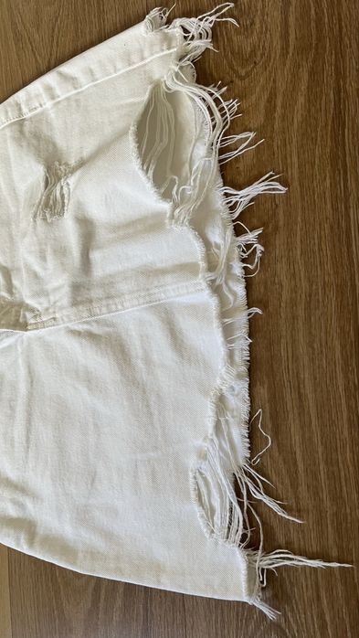 Saia Branca da Stradivarius