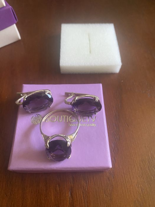 Каблучки : срібло , Аметис  , Ізумруд , Колумбійський смарагд.