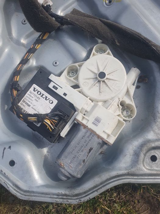 Склопідйомники Volvo V50(задній правий)