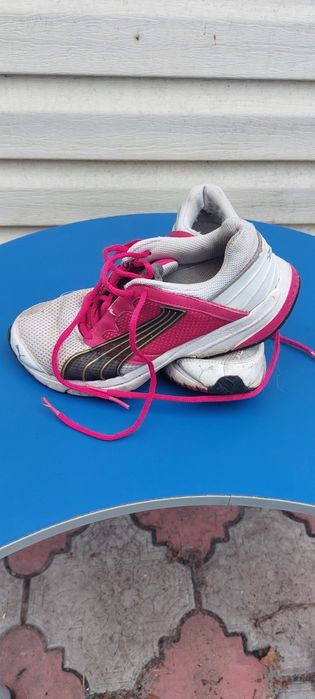 Продам женские кроссовки Puma 37.5 (23.5 см).Оригинал.