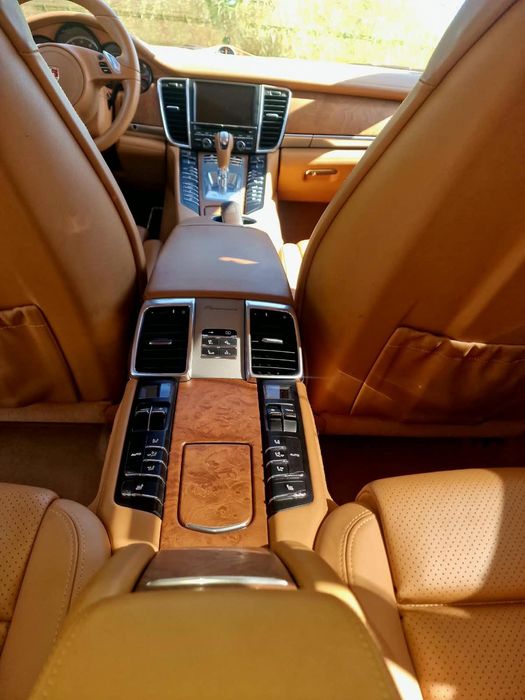 Porsche Panamera Turbo só 95000 km todas revisões Marca