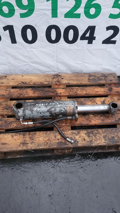 Siłownik  poziomowania łyżki  merlo P34.7