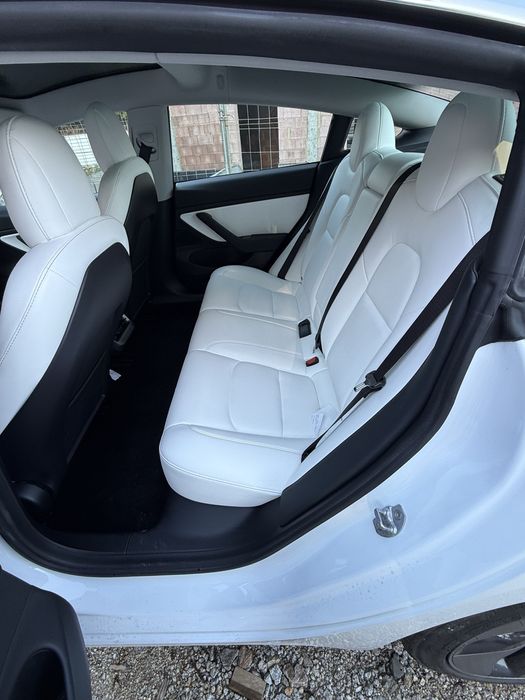 Tesla model 3 standard range plus IVA DEDUTIVEL