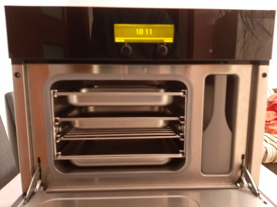 Parowar piekarnik parowy Miele DG 4060