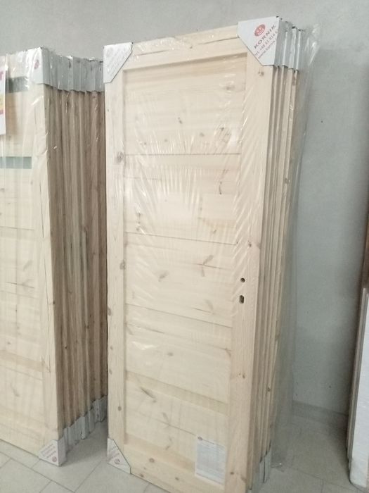 Drzwi wewnętrzne sosnowe