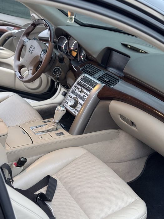 Продам Honda Legend