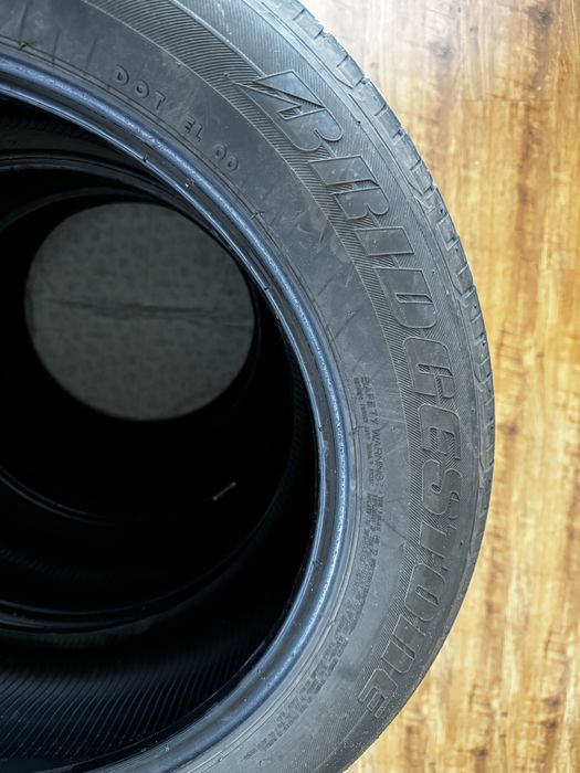Шины Bridgestone  225/55R18