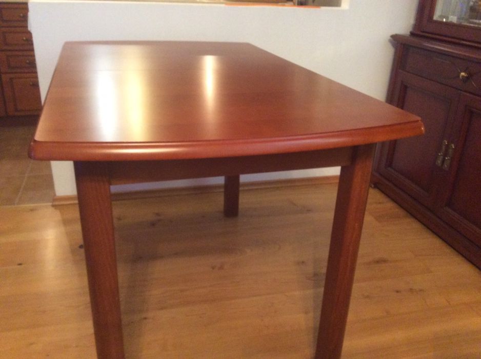 Stół drewniany rozkladany