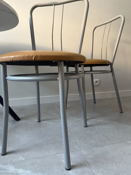 Krzesło tulipan 2 sztuki.