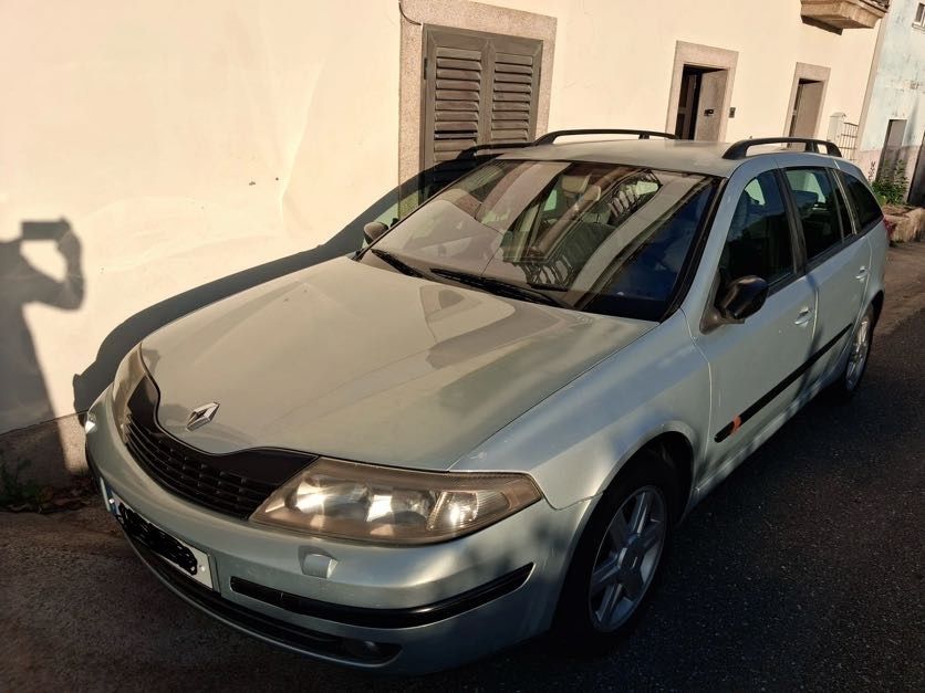 VENDA URGENTE! Renault Laguna  – 1.500 € NEGOCIÁVEIS!