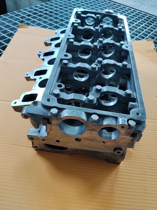 Głowica 1.6 TDI CAYC VW Skoda Audi
