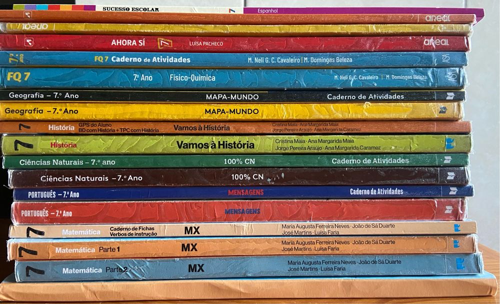 Manuais e Cadernos de atividades 7 ano