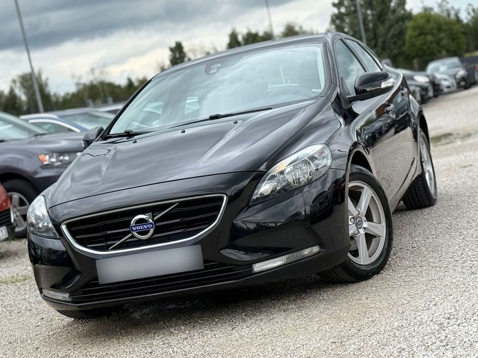 Volvo V40 2.0D świeżo sprowadzony , zarejestrowany, stan bdb!!!