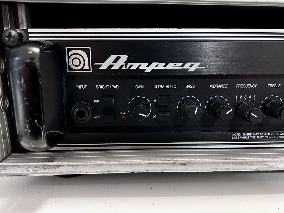Ampeg SVT-III Pro – kultowa głowa basowa 450W (USA)