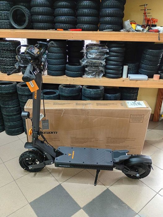 Hulajnoga powystawowa Ausom L1 Max nr 7, 1000W 48V 20,8Ah 90 km 50 km/h, amortyzujące zawieszenie sprężynowe