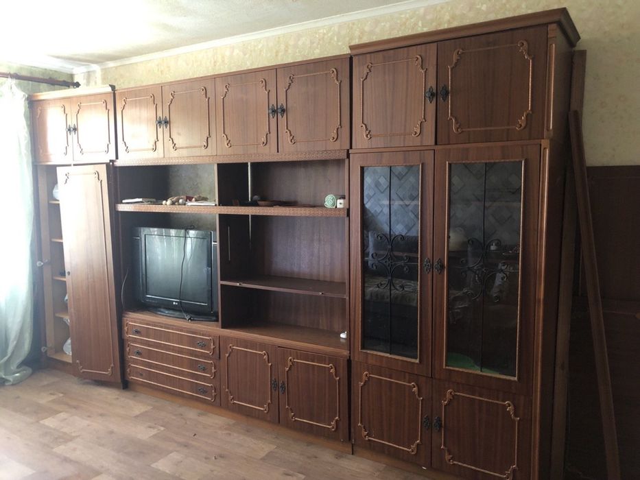 Мебель-стенка (даром)