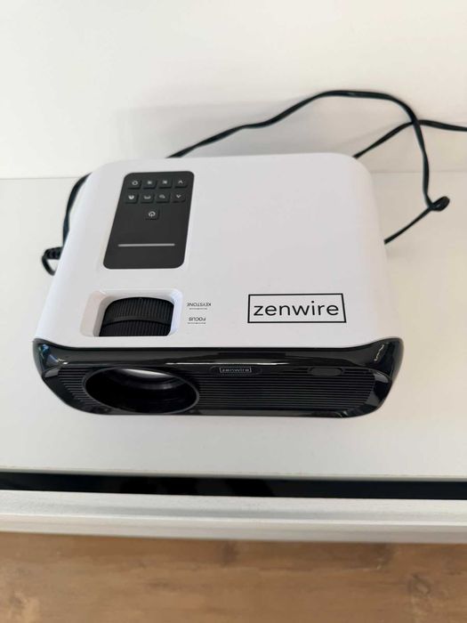 Projektor marki Zenwire