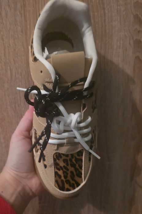 Tenisówki wzór panterka