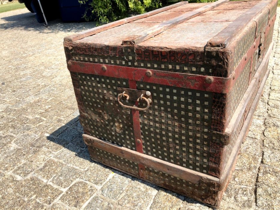 Bau Arca Mala Chapa Antiga