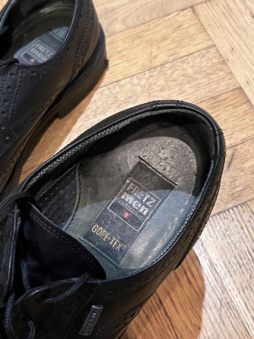 Чоловічі туфлі з Gore Tex 42.5 (не Dr. Martens 3989)