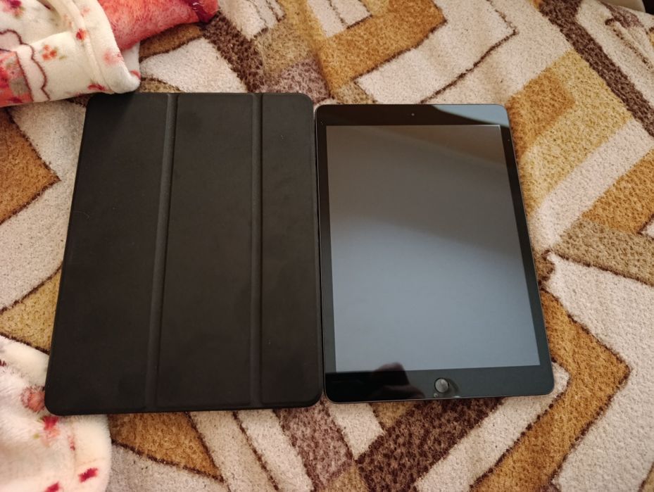 Apple Ipad 8 LTE состояние супер