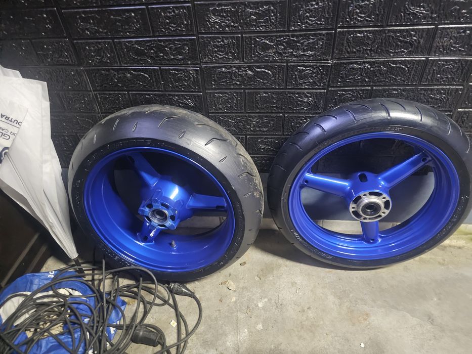 Material gsxr k2 1000