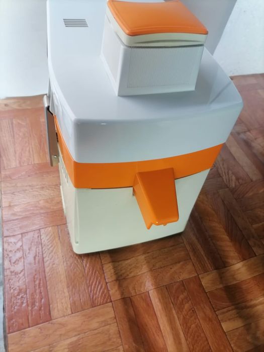 Máquina de fazer sumos Moulinex