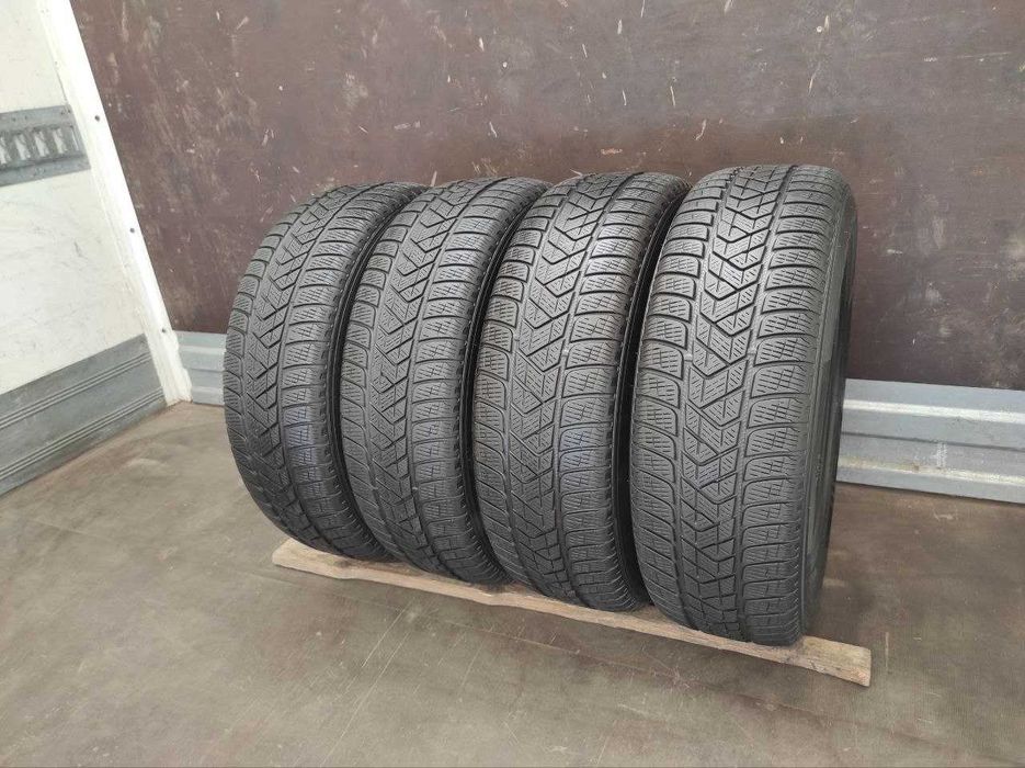 Pirelli Scorpion Winter 215/65r17 5,5мм, ЗИМА. Привезены из Германии