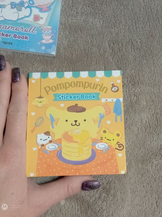 Książeczka naklejki sanrio
