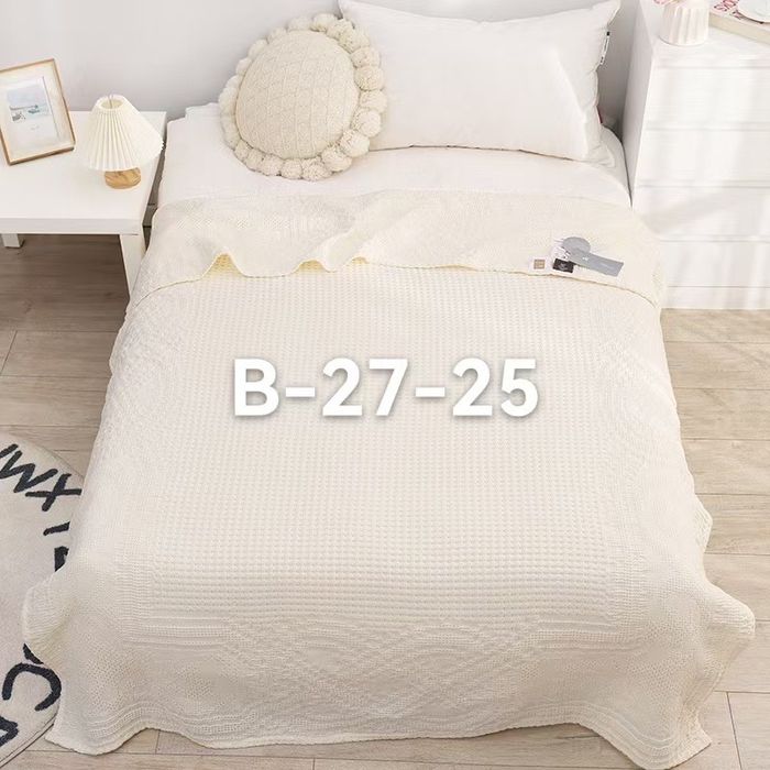 Однотонні натуральні накидки вафельні-шовкові покривала на ліжко