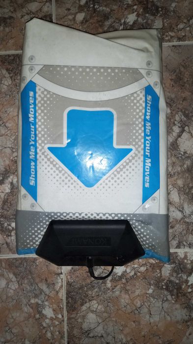 WII - With 2 Controllers and Games64409146065793123