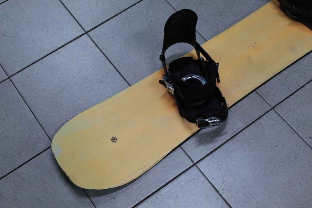 Deska Snowboard K2 LimeLite 146 cm + Wiązania Rossignol