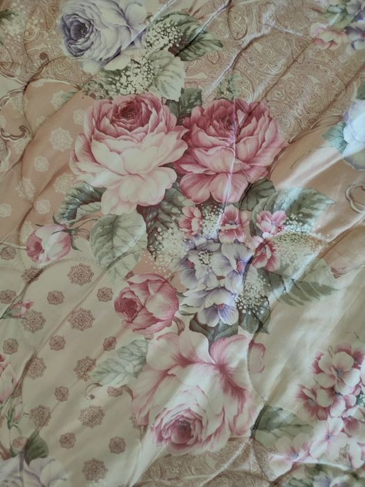 Colcha cama casal antiga.