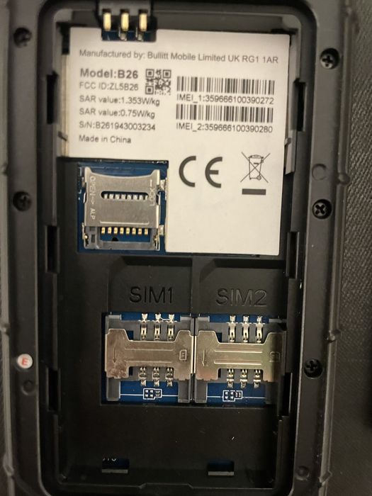 Telefon CAT B26 jak nowy Survival Budowa