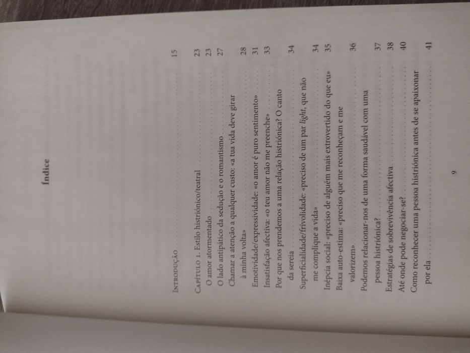 Livro Amores altamente perigosos