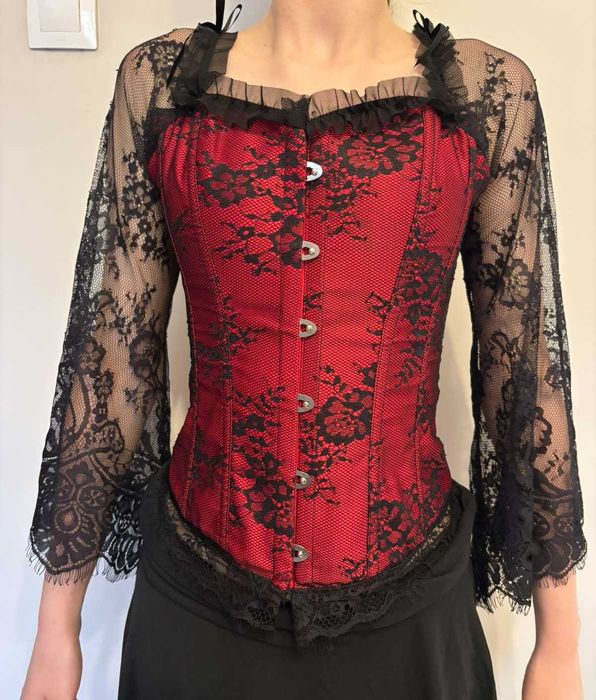 Gorset gotycki w stylu burlesque