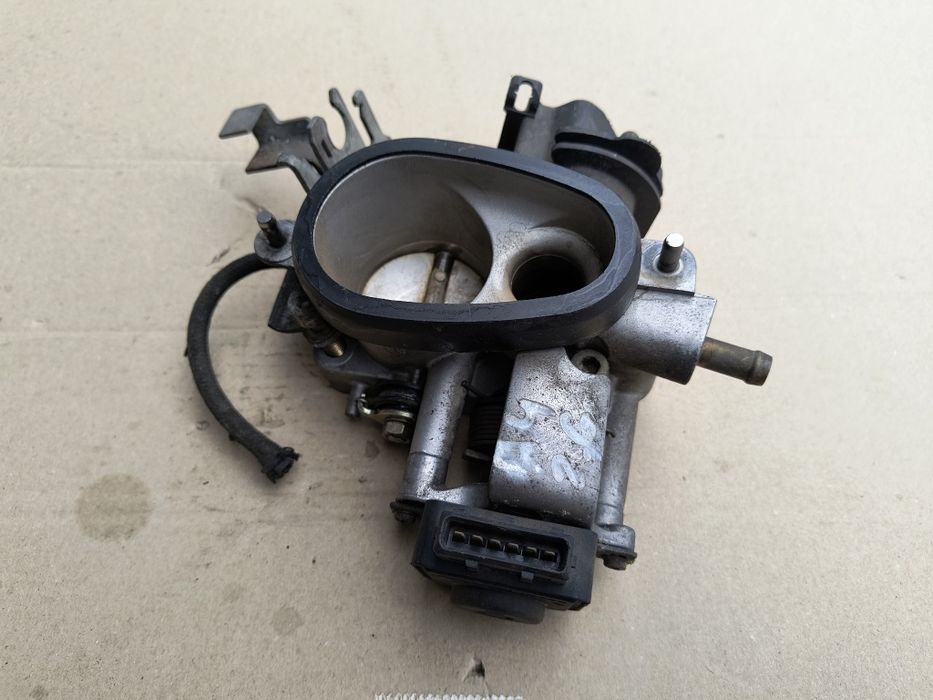 Audi A4 B5 2.6 v6 A8 D2 - Przepustnica 040.078.063Q