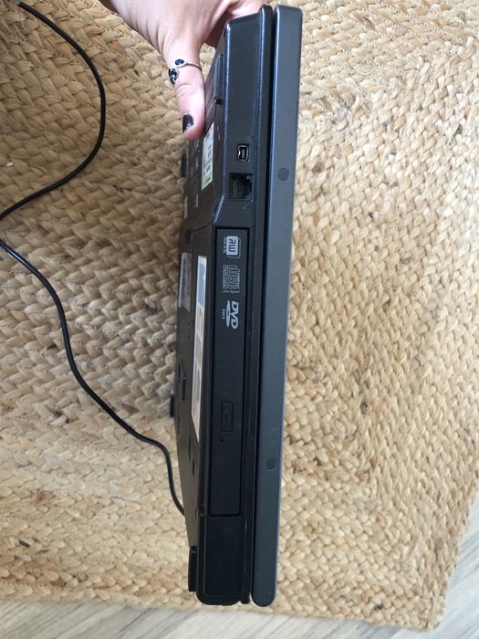 Laptop hp Microsoft Windows xp home edition 2002 procesor x86