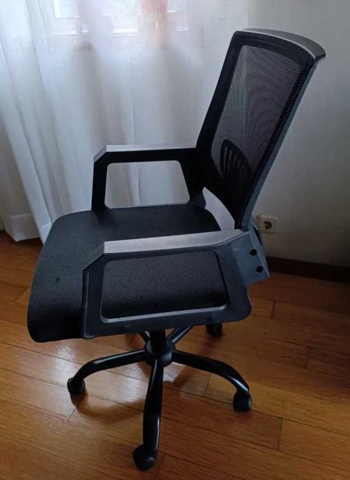 Cadeira de escritório preta