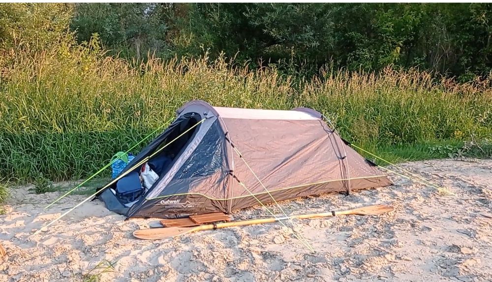 Namiot tunelowy dwuosobowy lub duża jedynka Outwell Earth 2