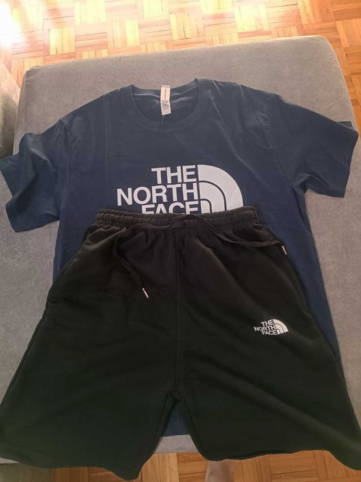 Conjunto treino The North Face