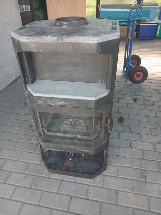Kominek wolnostojący