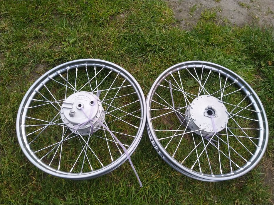 renowacja kół motocykl Zaplatanie centrowanie aquablast polerowanie