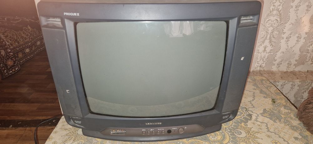 Продам телевизор samsung модель CS-20E3WR