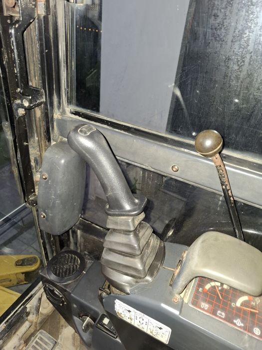 Minikoparka Cat 302.5 Faktura VAT Marża